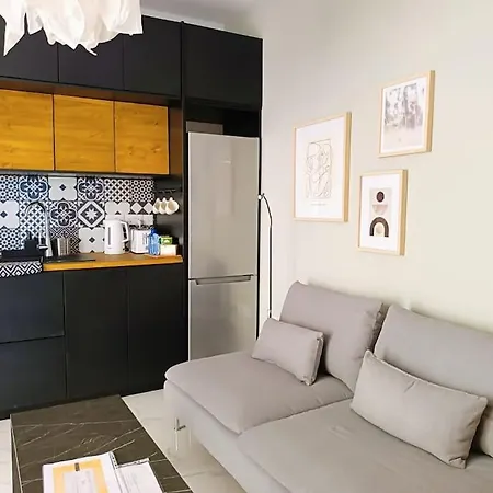 Sea Side Modern Cozy 1 Queen Bed Apt Apartment