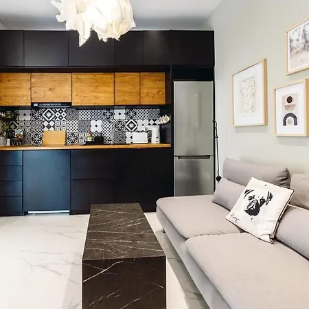 Apartment Sea Side Modern Cozy 1 Queen Bed Apt *