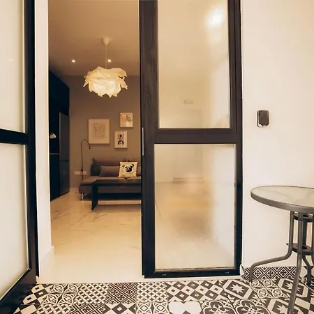Sea Side Modern Cozy 1 Queen Bed Apt Lägenhet *