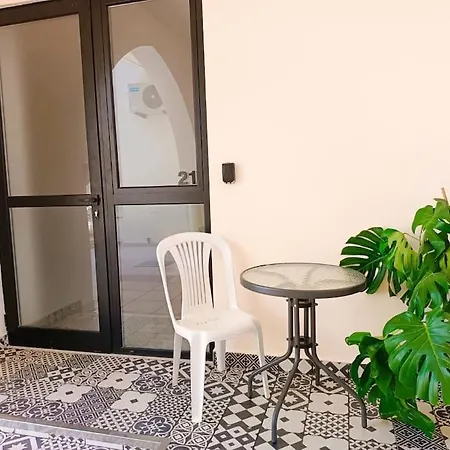 Sea Side Modern Cozy 1 Queen Bed Apt Lägenhet Paphos